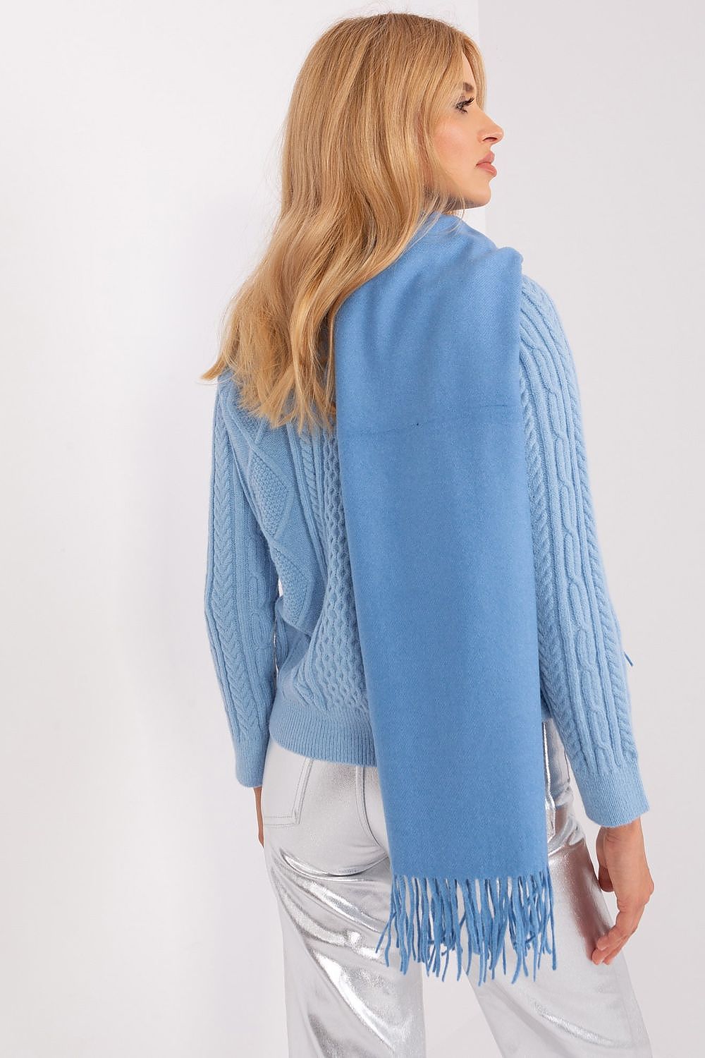 Shawl model 187615 AT