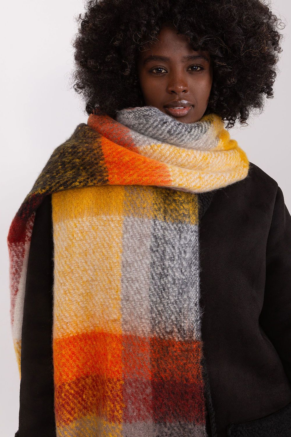 Shawl model 190541 AT