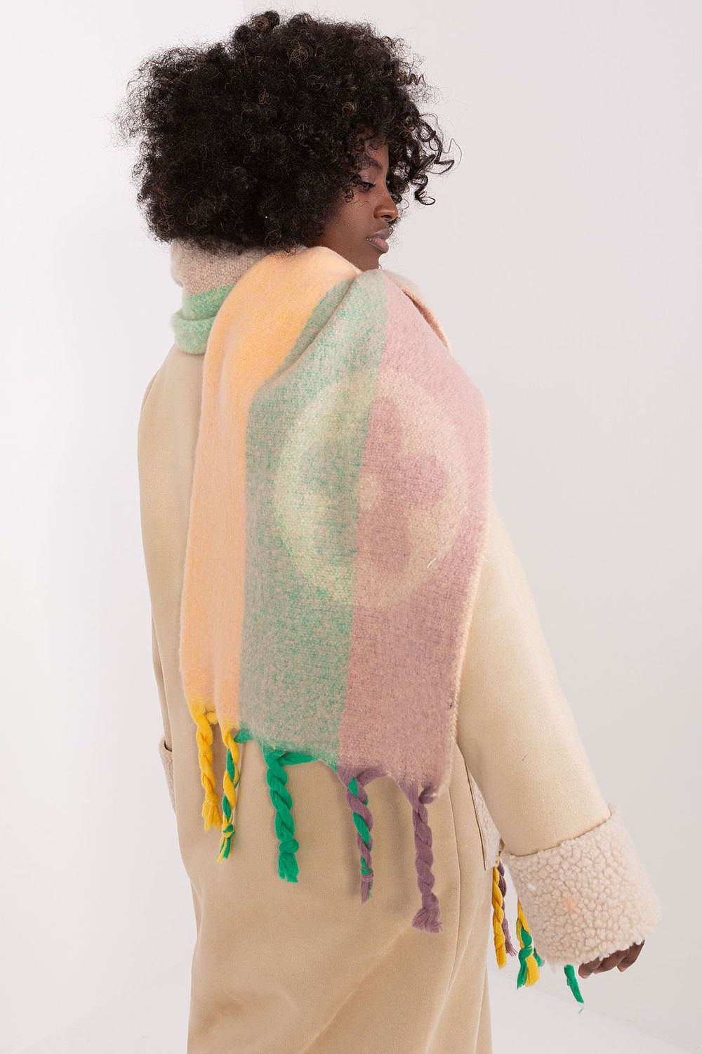 Shawl model 190560 AT