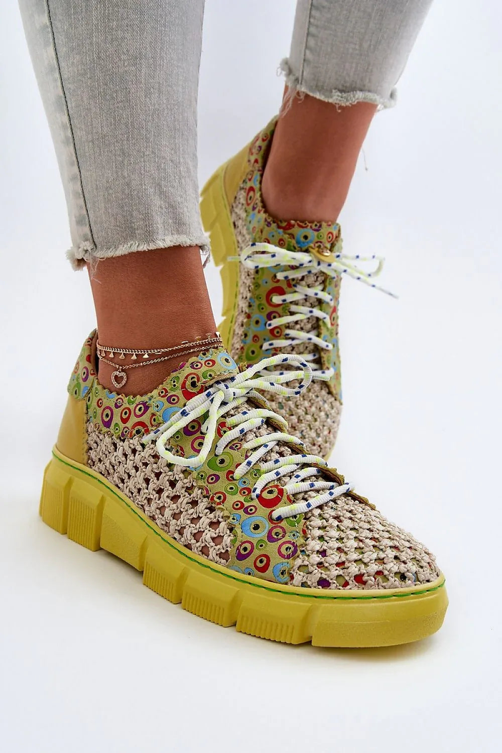 Half shoes Step in style