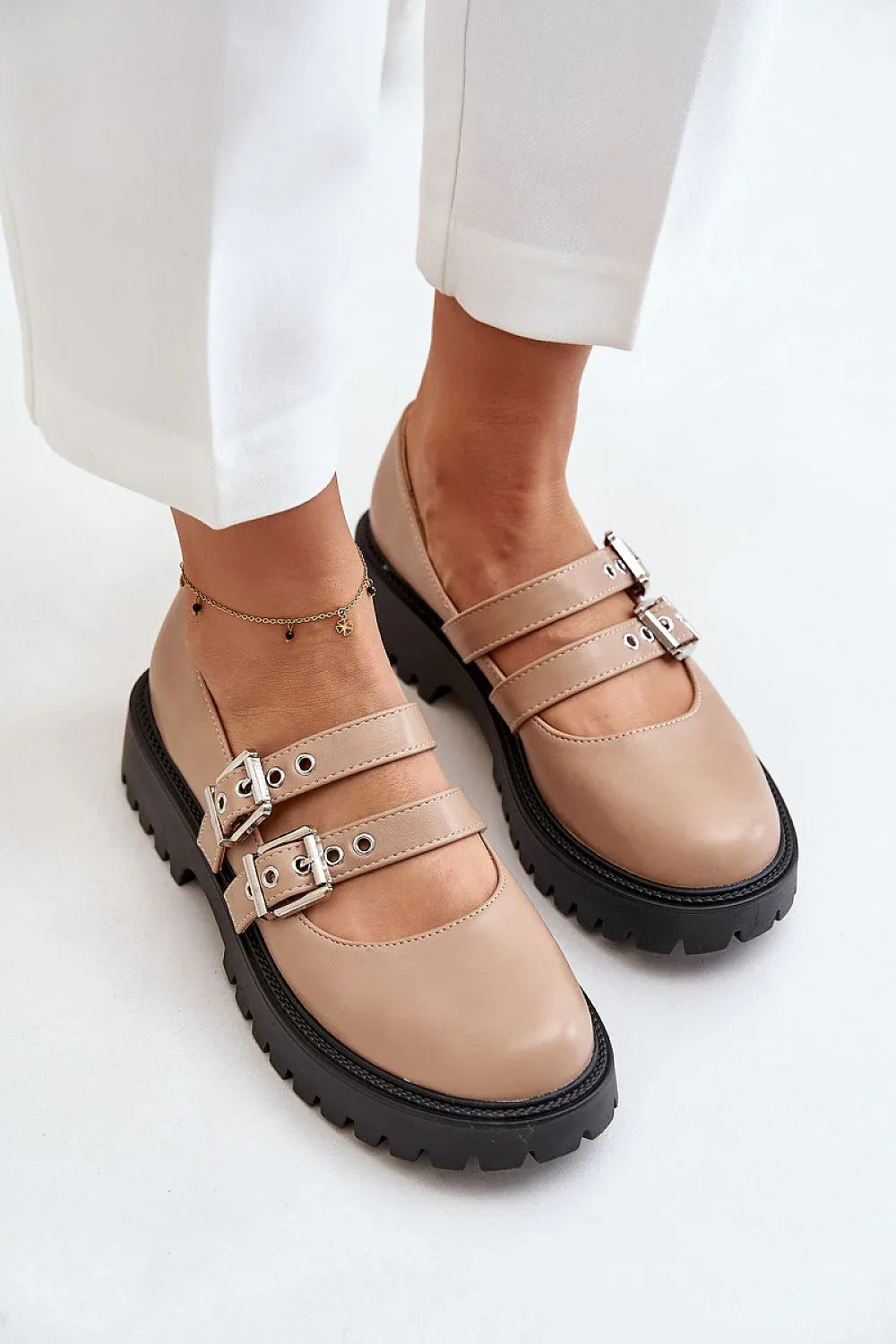 Half shoes Step in style