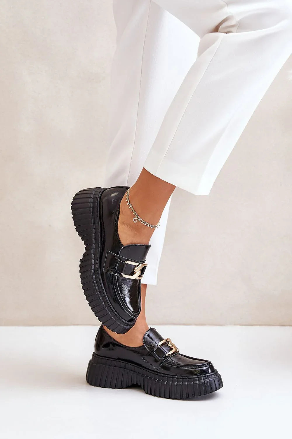 Half shoes Step in style