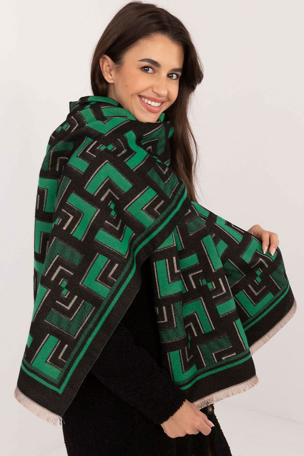 Shawl model 205969 AT