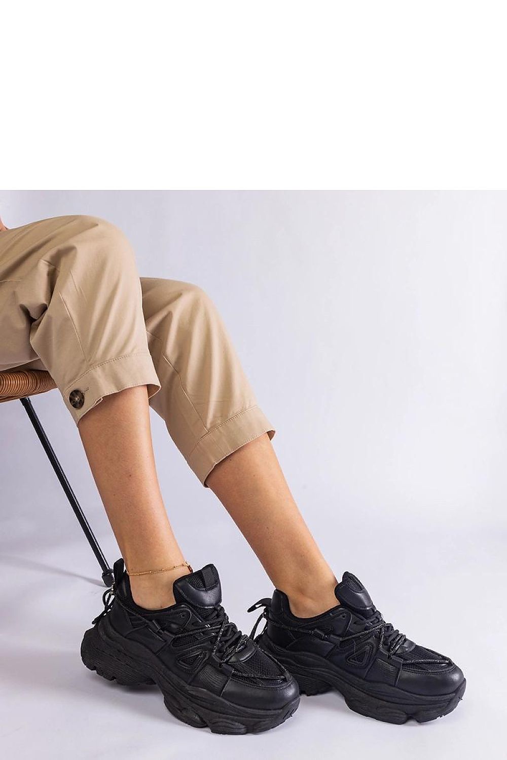 Sneakers model 207120 Solea