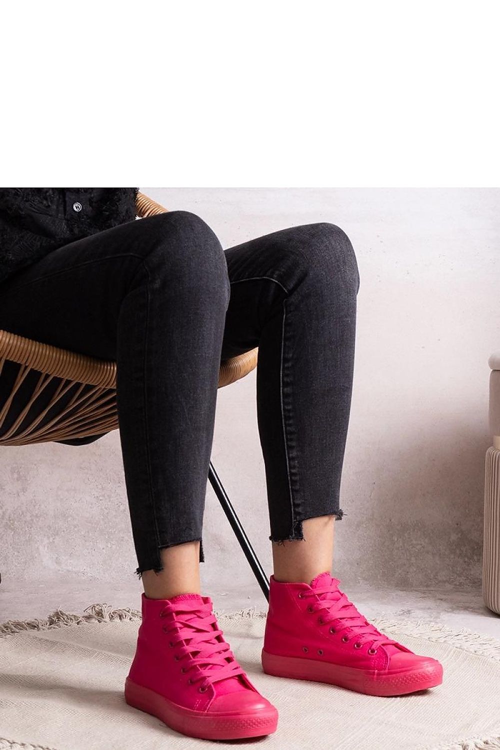 Sneakers model 207219 Solea