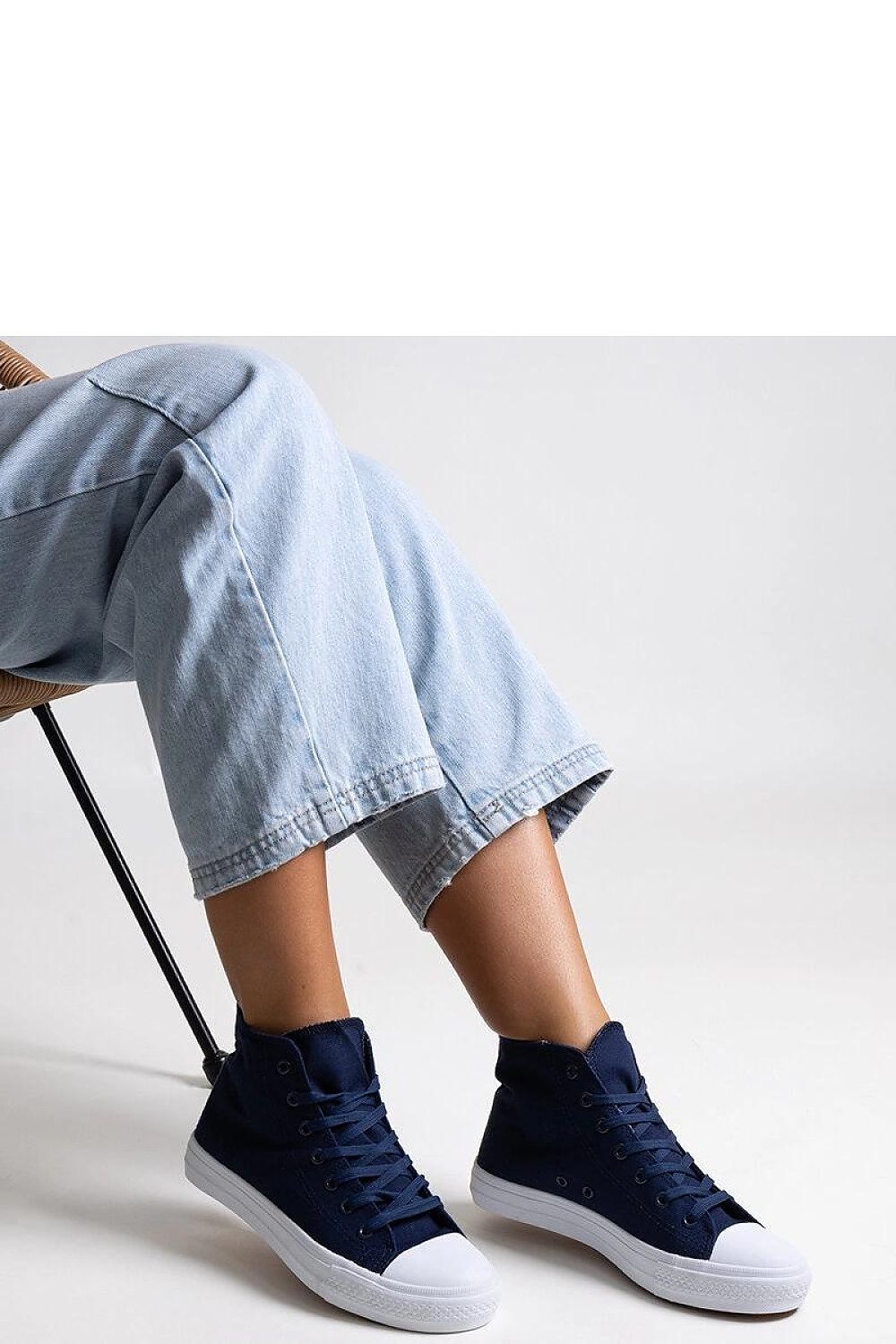 Sneakers model 207235 Solea