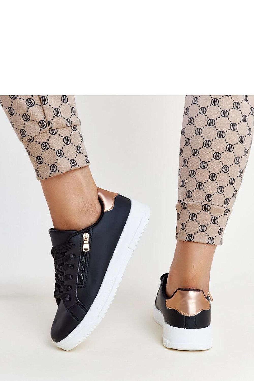 Sneakers model 207307 Solea