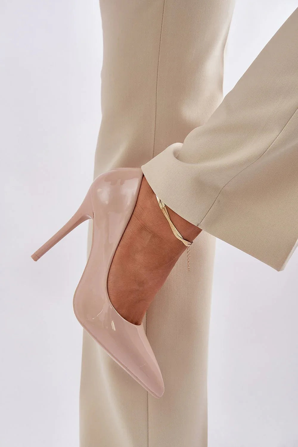 High heels Step in style