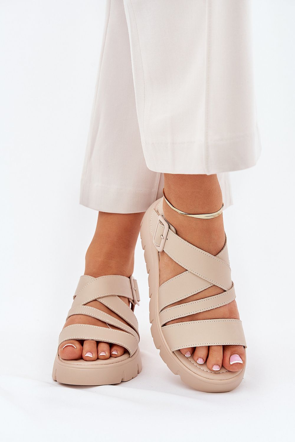 Sandals model 209883 Step in style