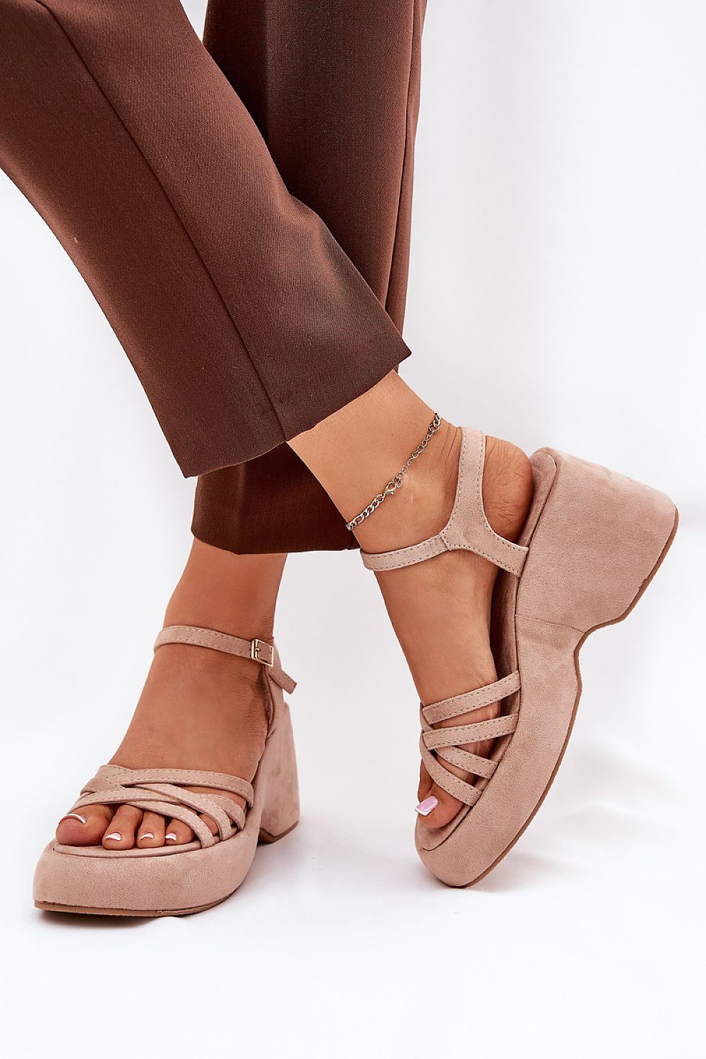 Buskin model 209914 Step in style