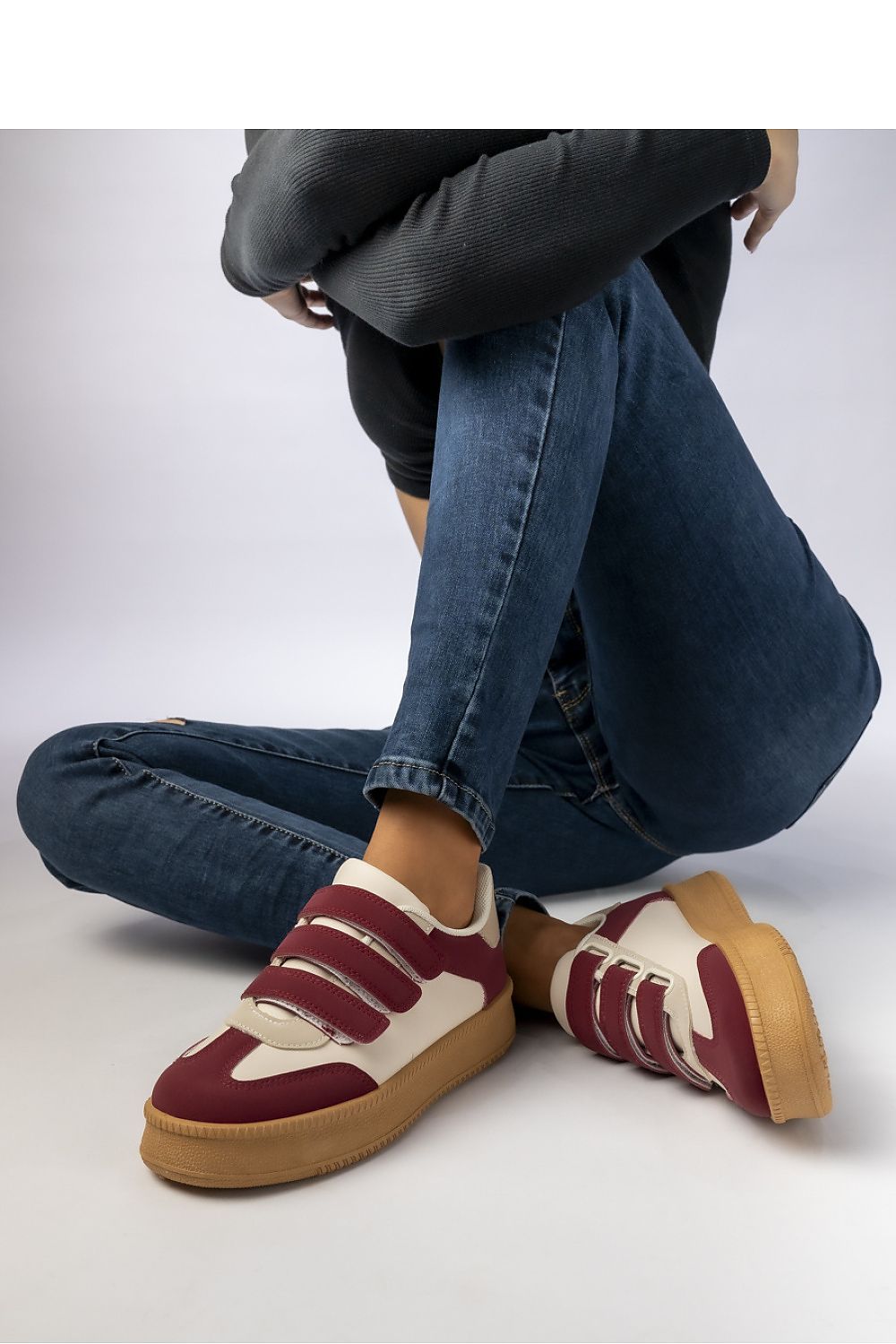 Sneakers model 210610 Inello