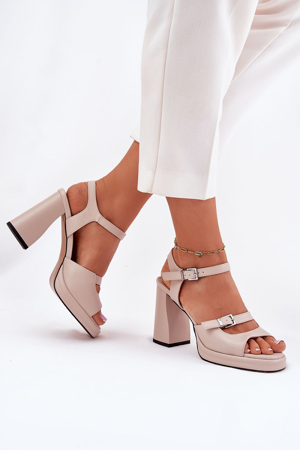 Heel sandals model 212826 Step in style