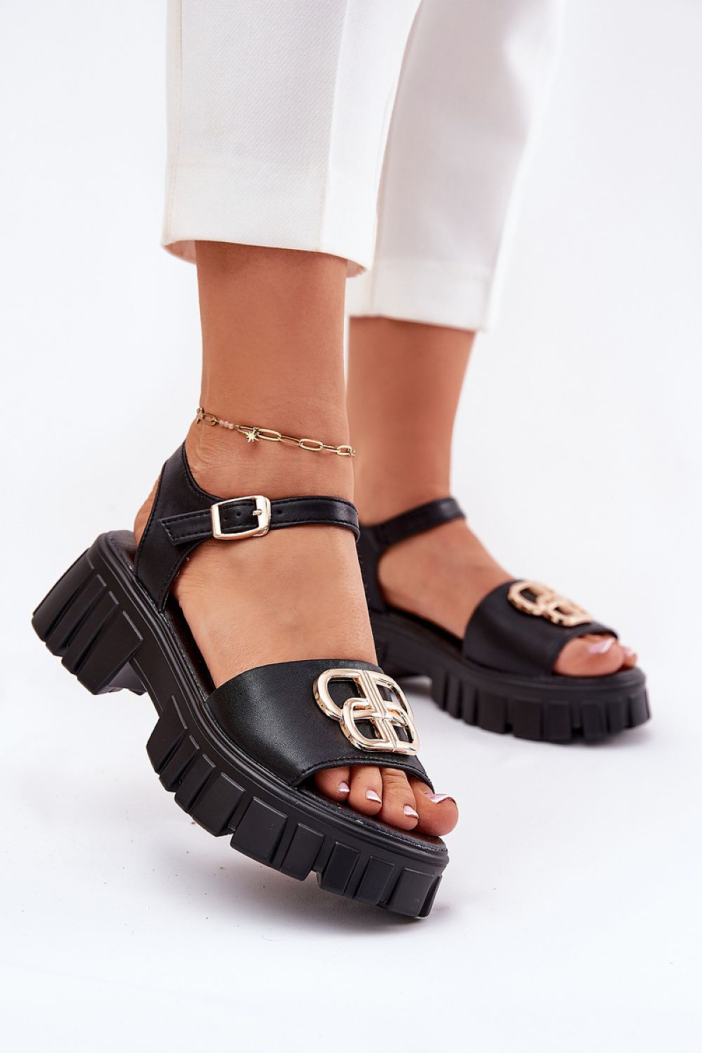 Sandals model 213019 Step in style
