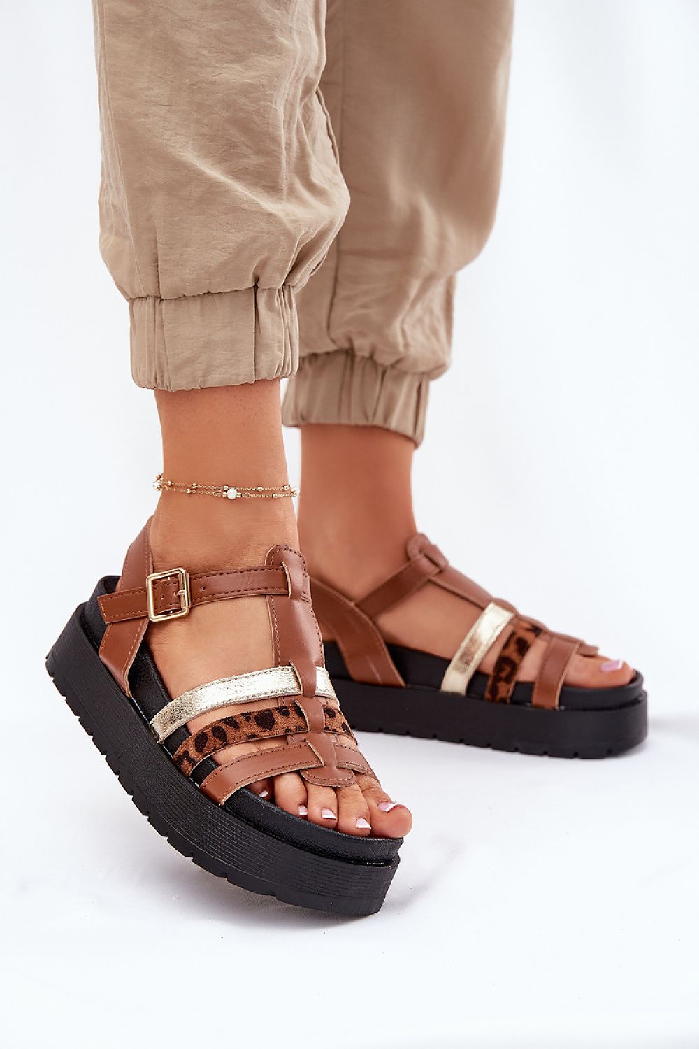 Sandals model 213163 Step in style