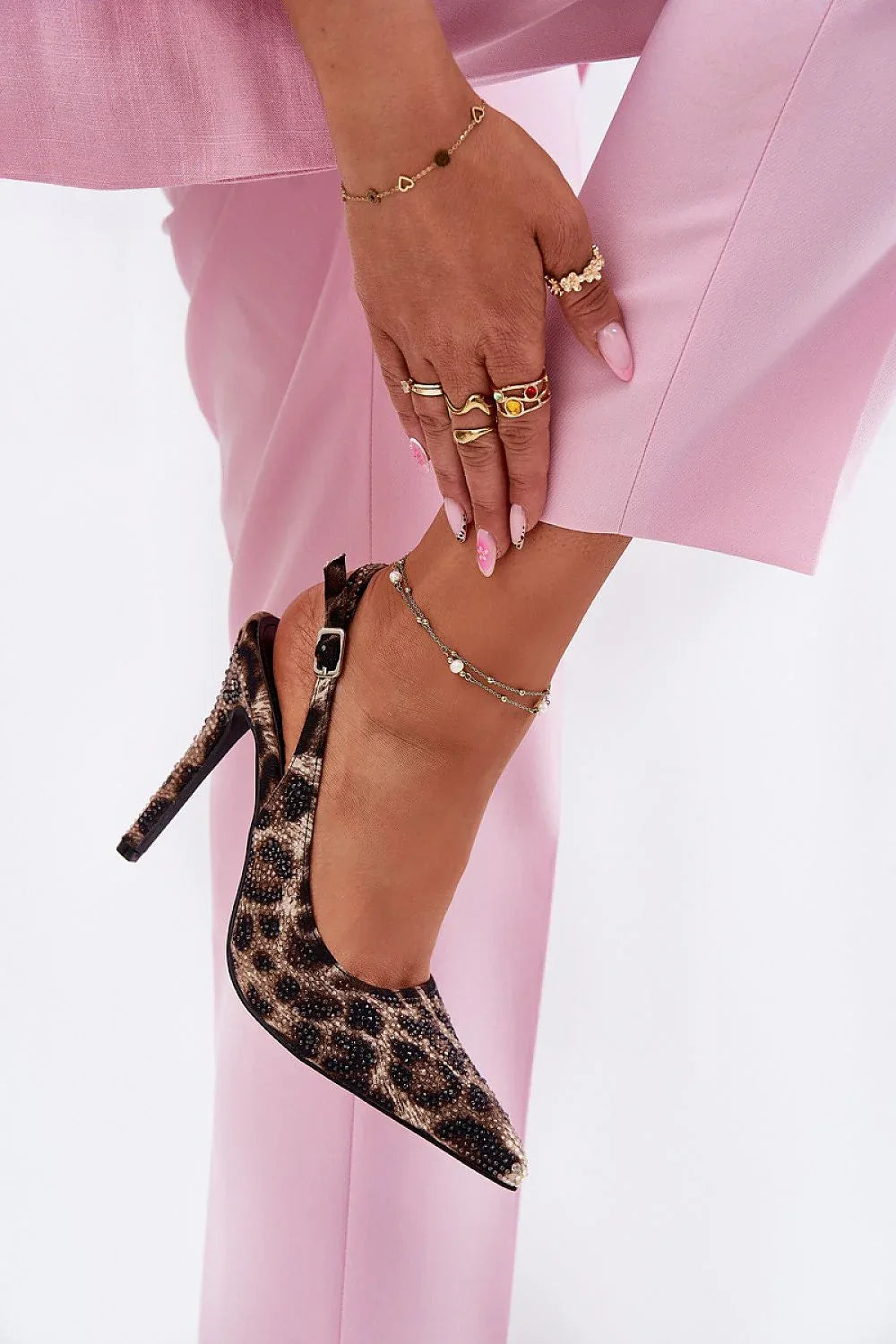 Heel sandals Step in style