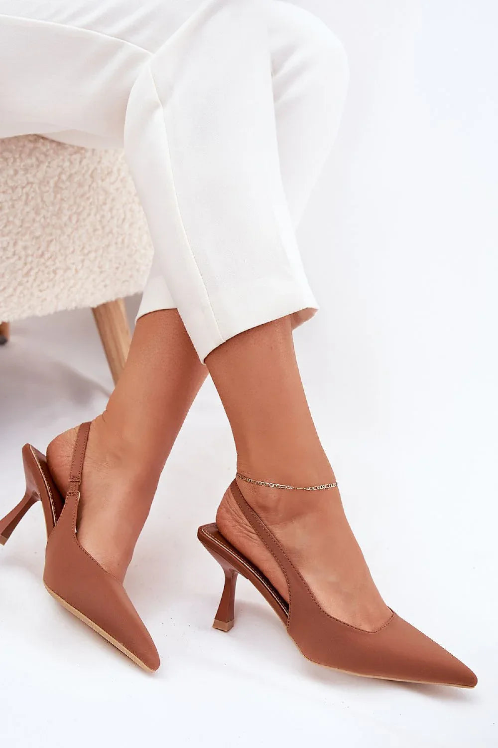 Heel sandals Step in style