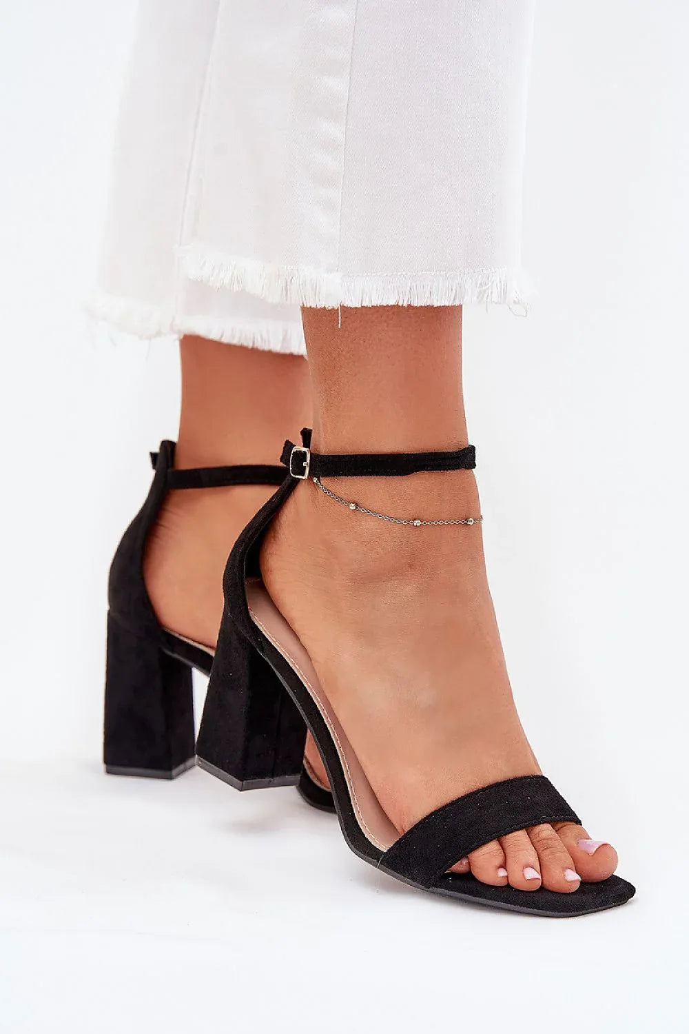 Heel sandals Step in style