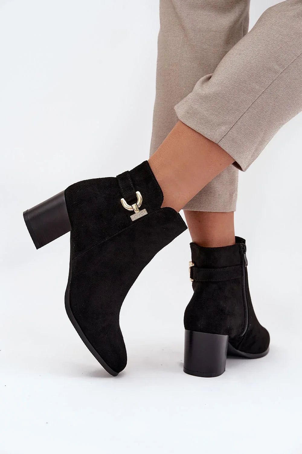 Heel boots Step in style