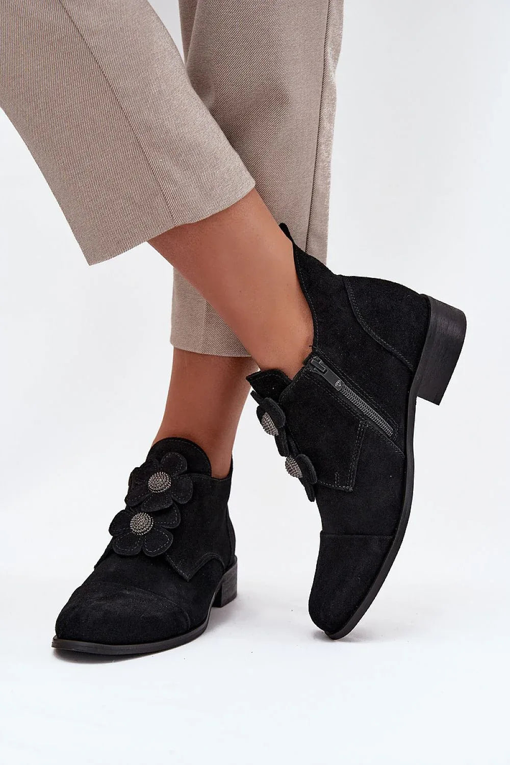 Half shoes Step in style