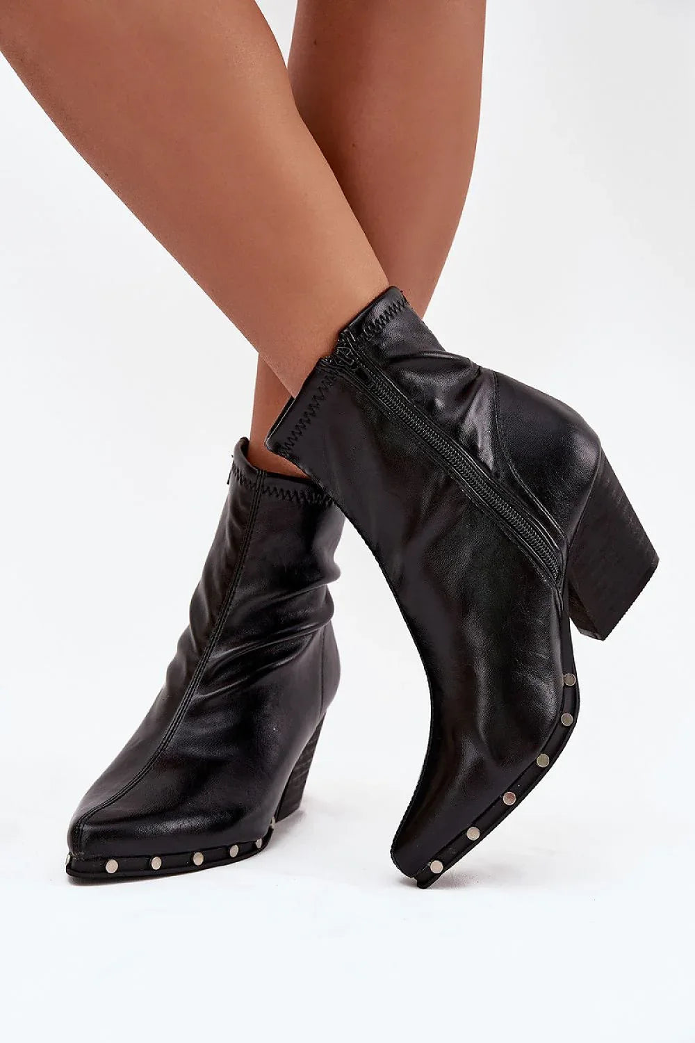Heel boots Step in style