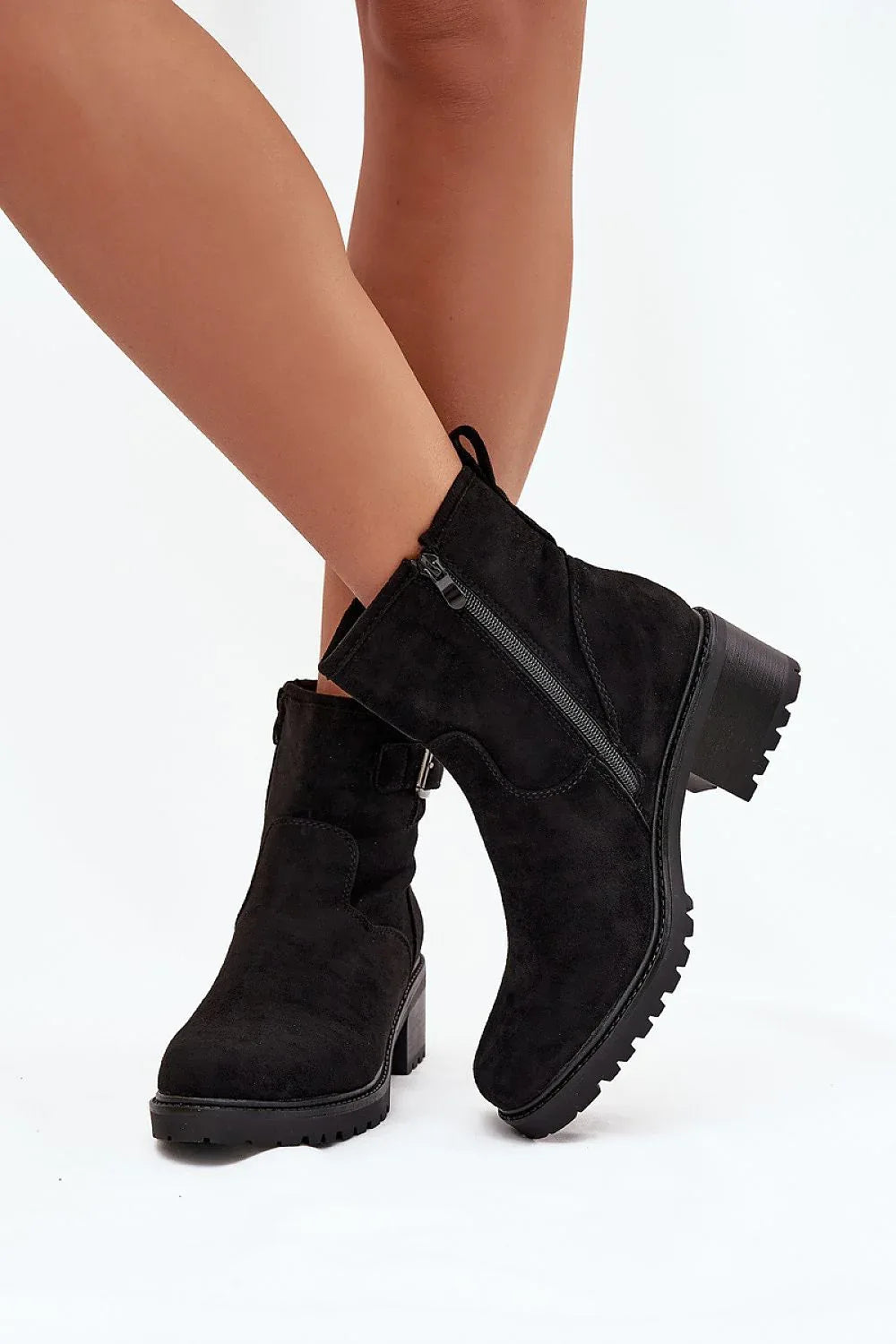 Heel boots Step in style
