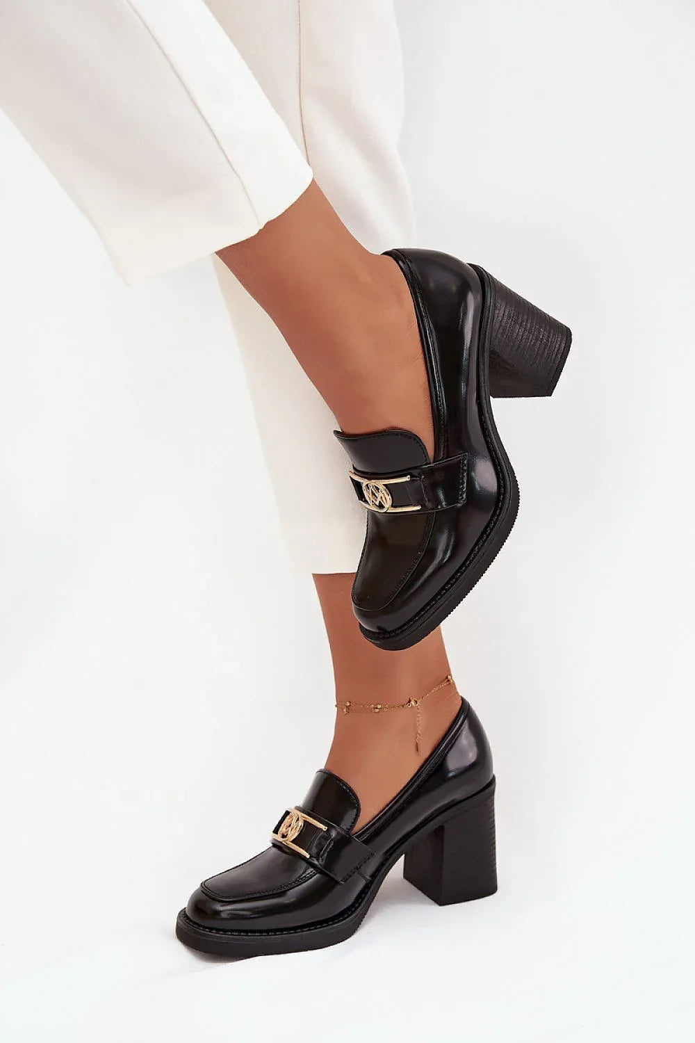 Heeled low shoes Step in style