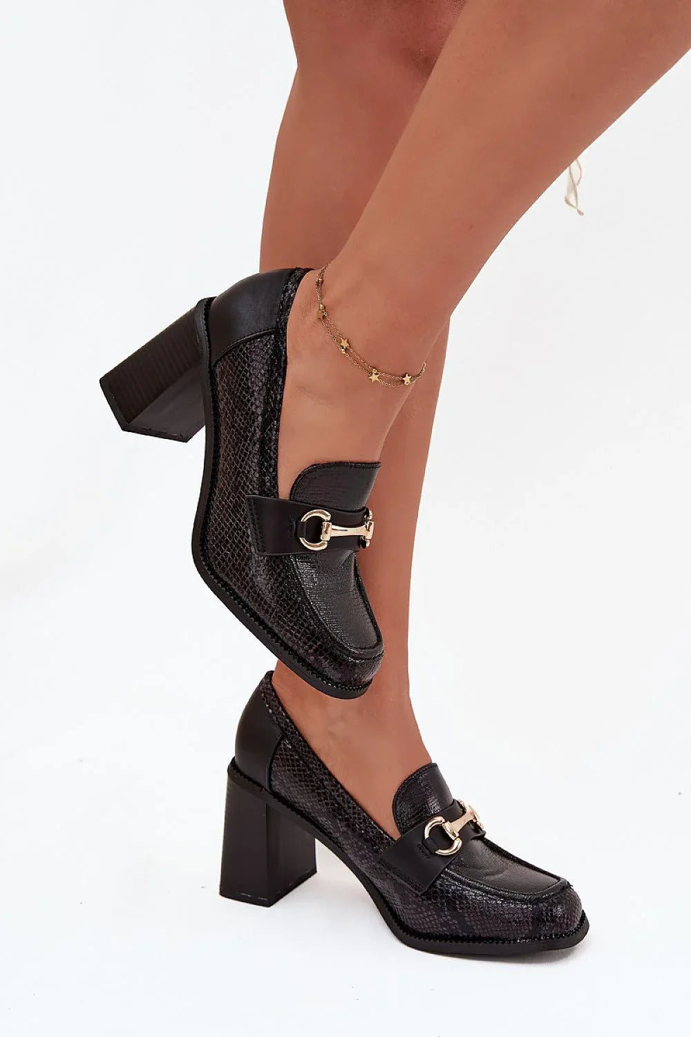 Heeled low shoes Step in style