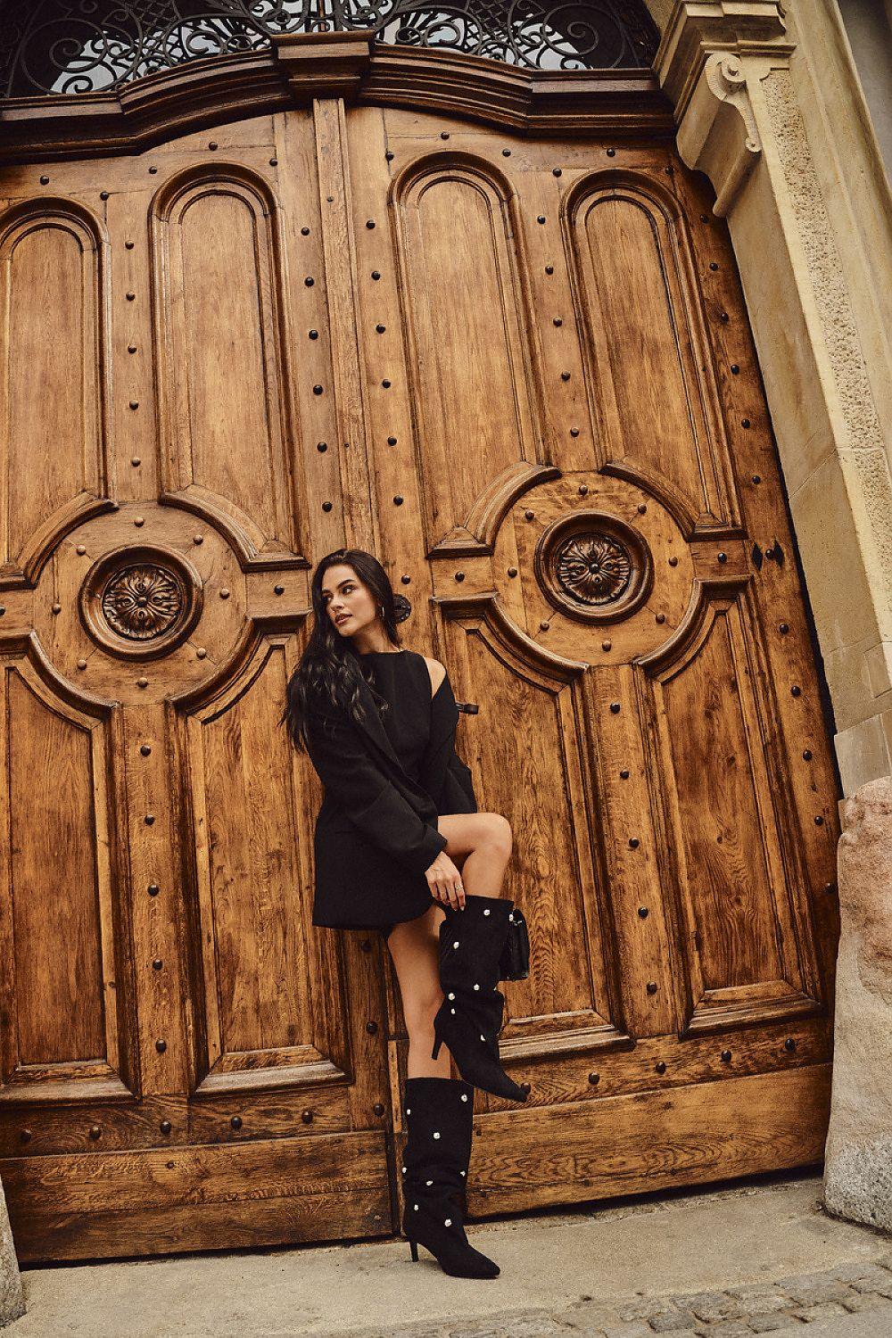 Heel boots Step in style