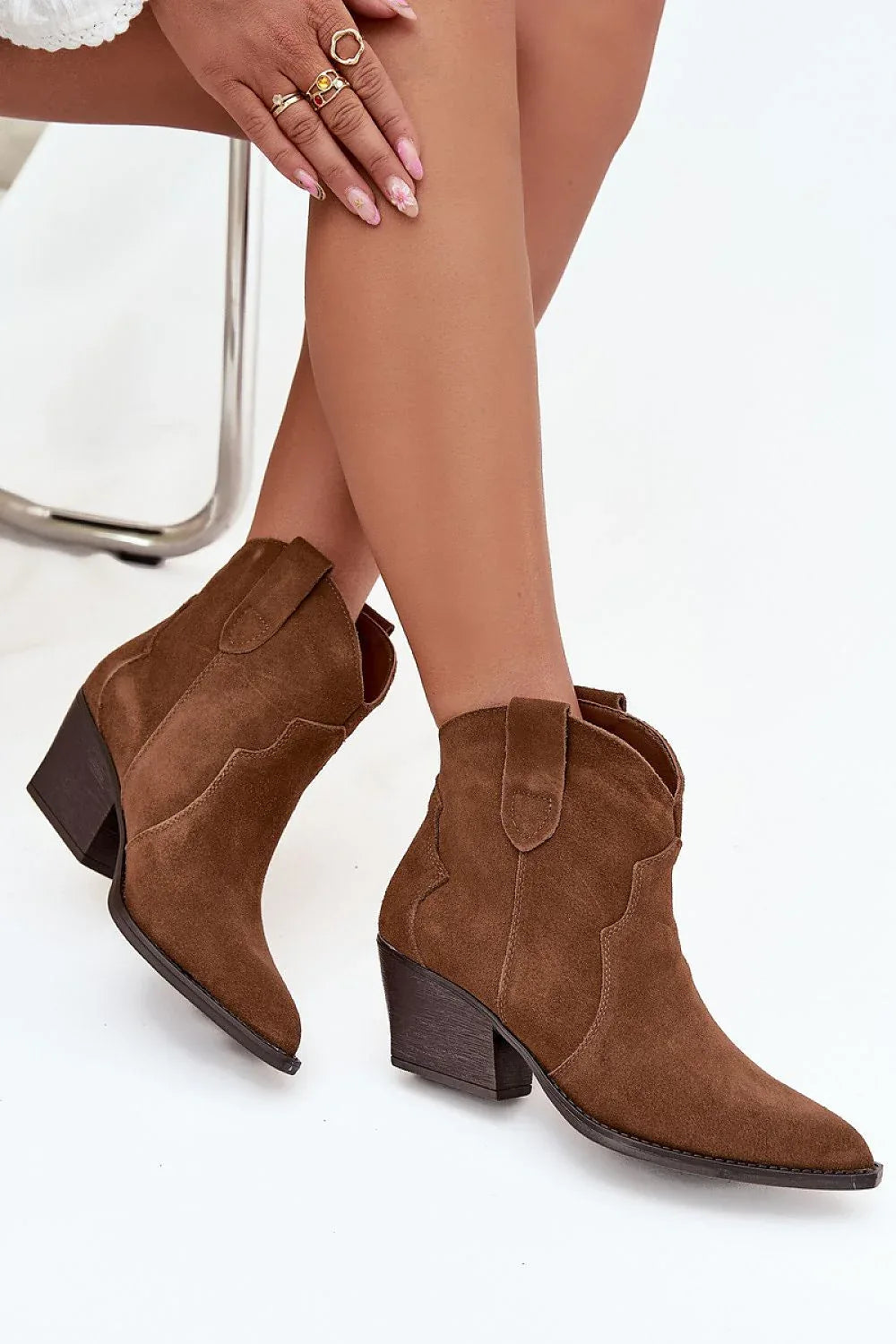 Heel boots Step in style
