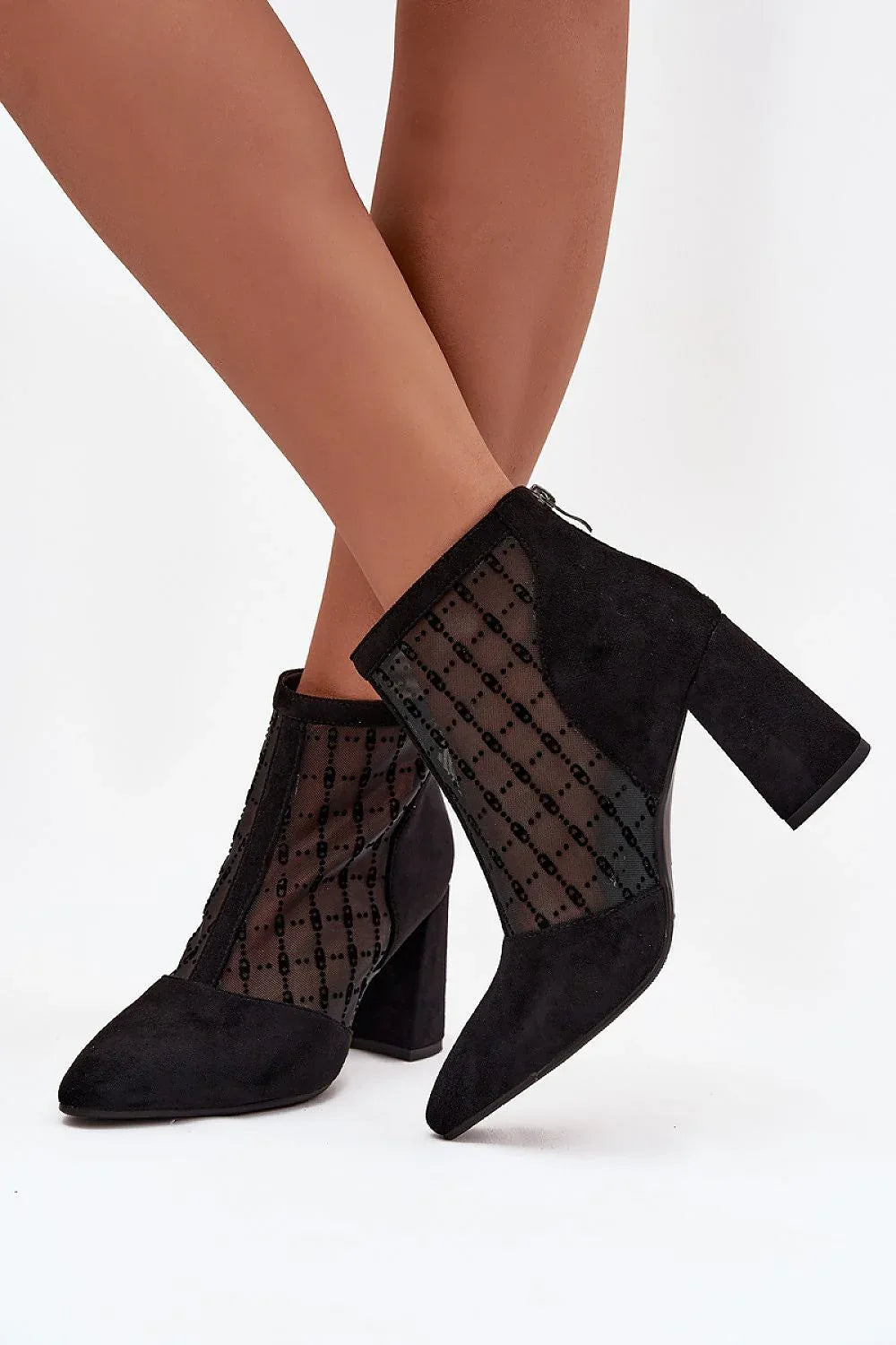Heel boots Step in style