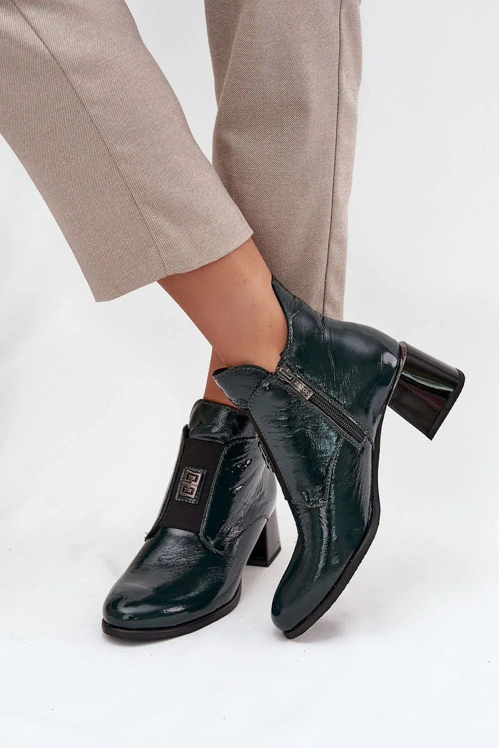 Heel boots Step in style
