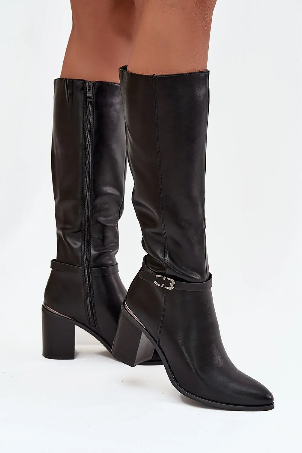 Heel boots Step in style