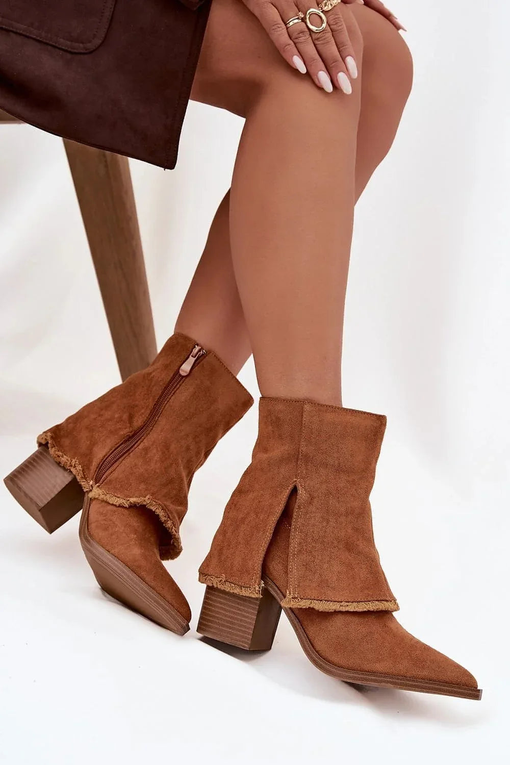Heel boots Step in style