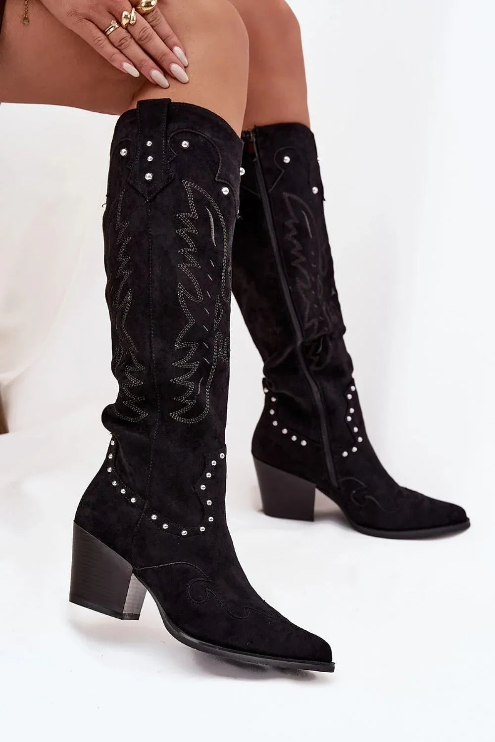 Heel boots Step in style