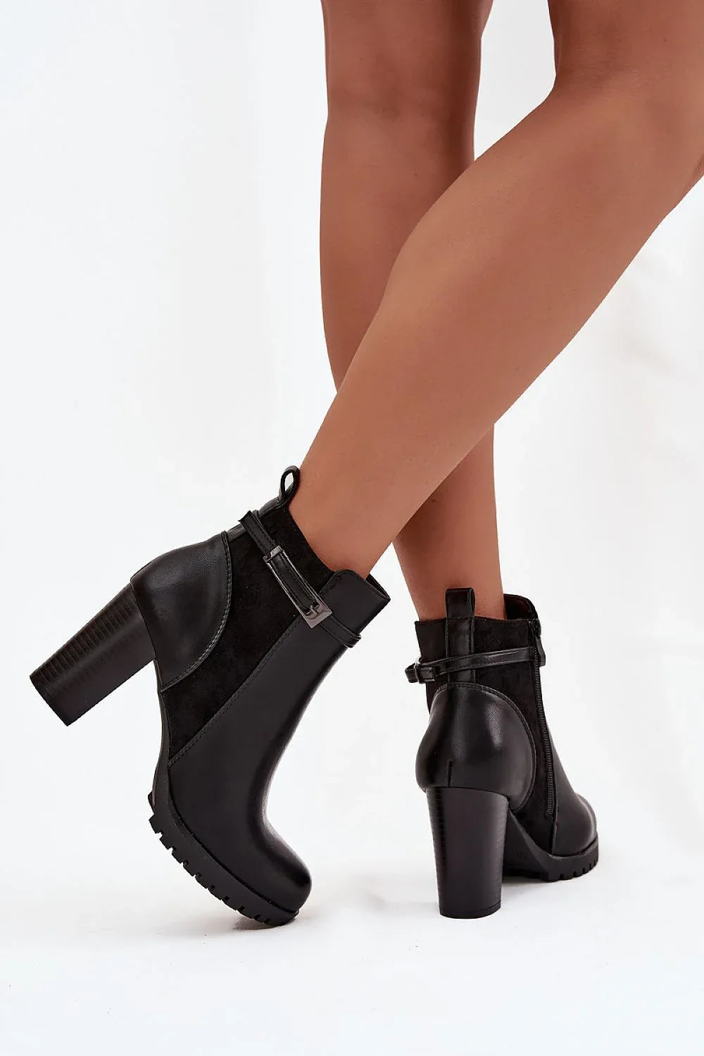 Heel boots Step in style