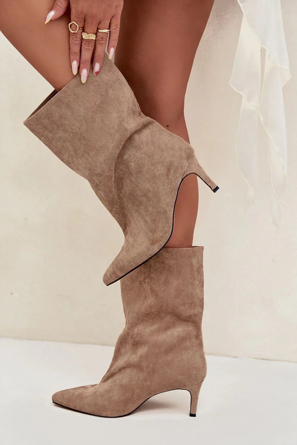 Heel boots Step in style