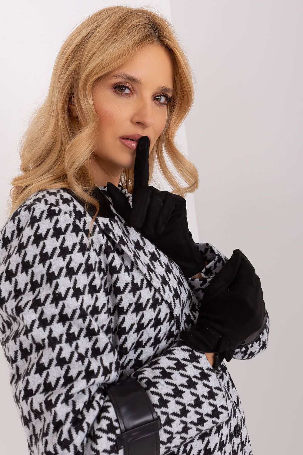  Gloves model 190883 AT 