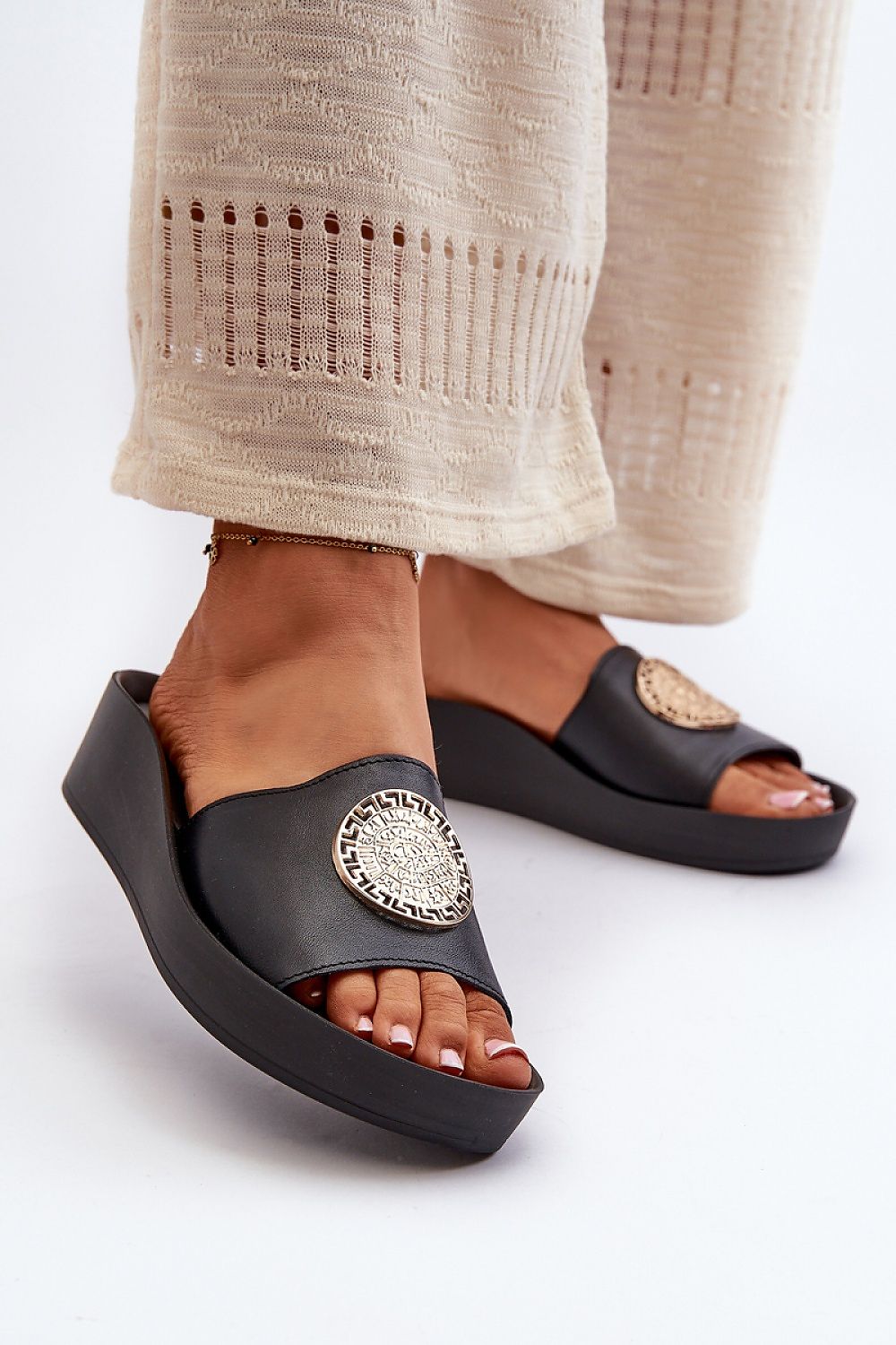  Flip-flops model 198475 Step in style 