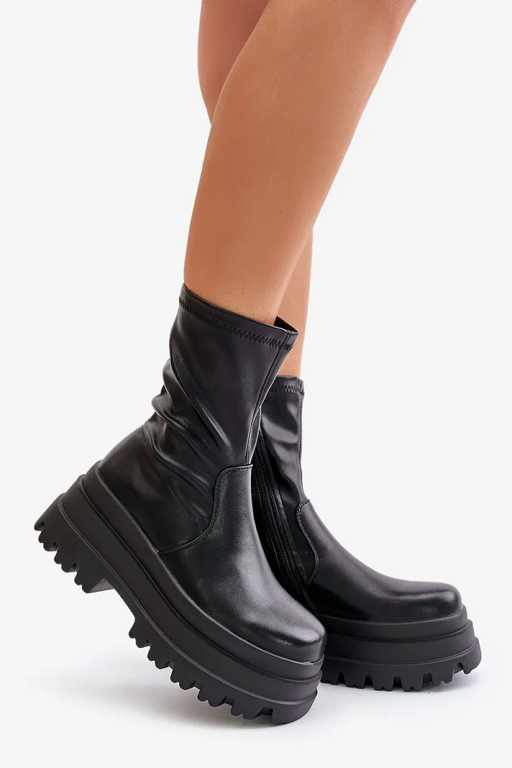 Boots Step in style black