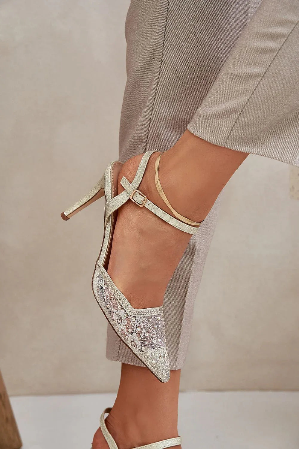 High heels Step in style