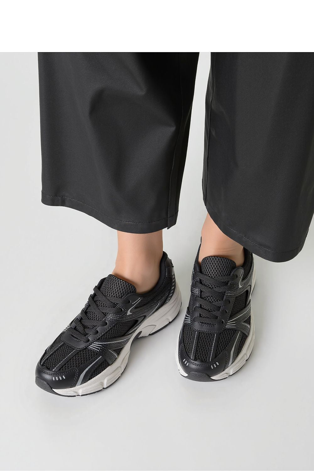  Sport Shoes model 210244 Inello 