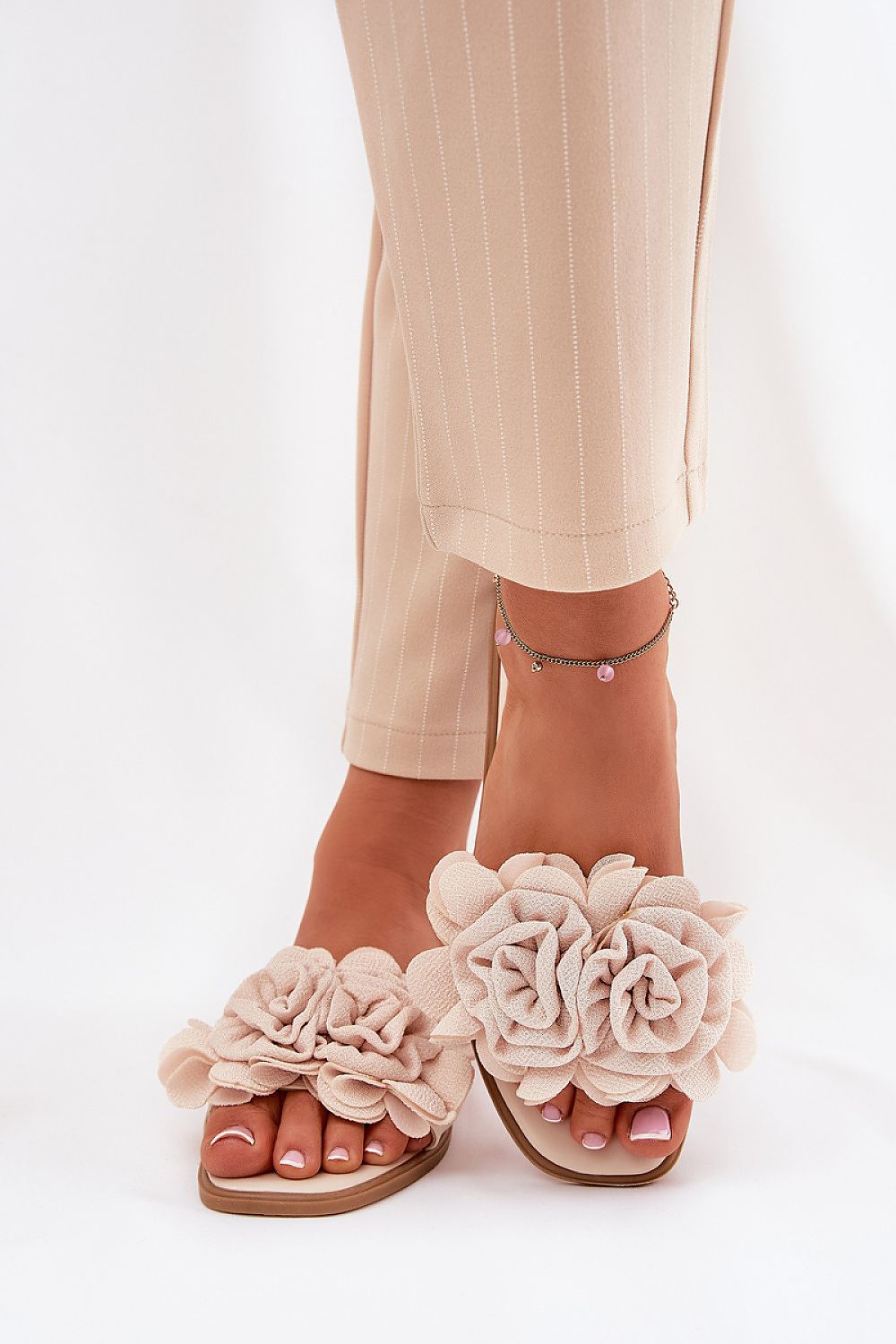  Flip-flops model 210789 Step in style 