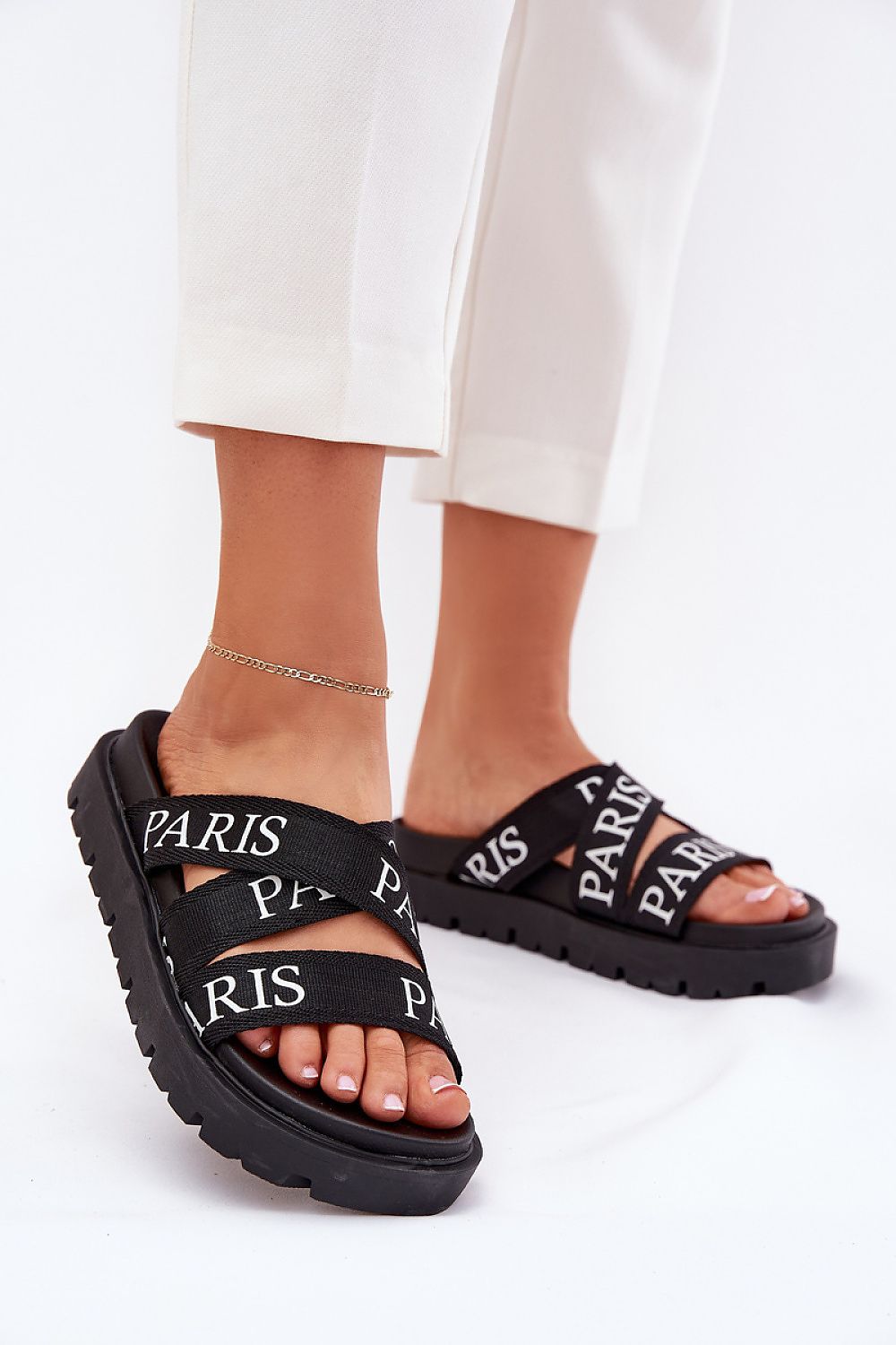  Flip-flops model 214999 Step in style 
