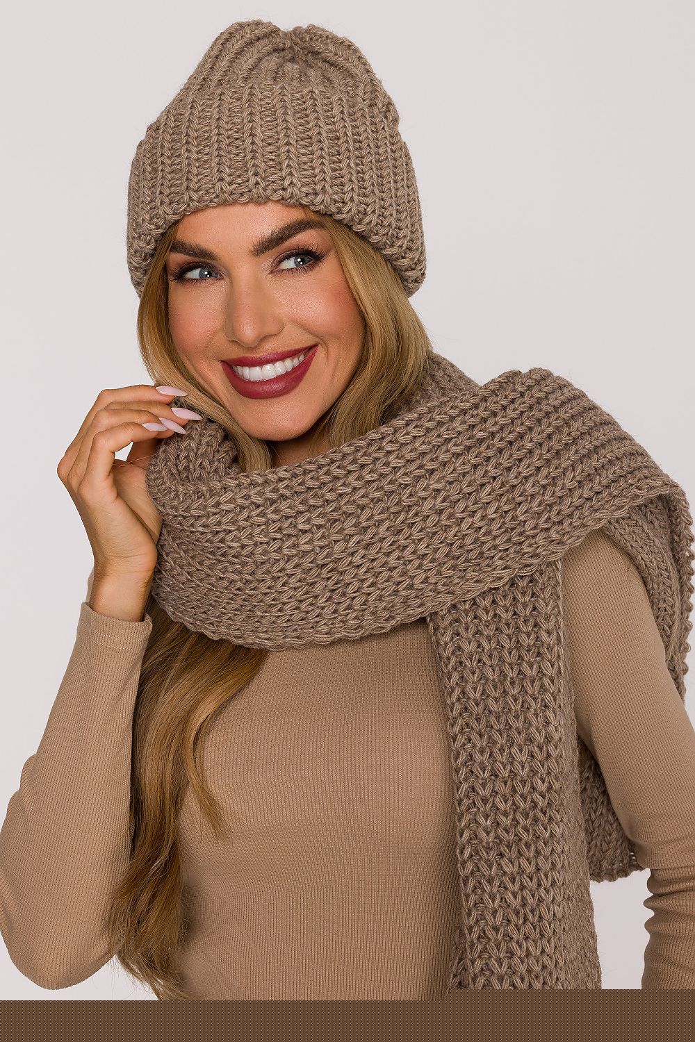  Shawl model 219553 Moe 