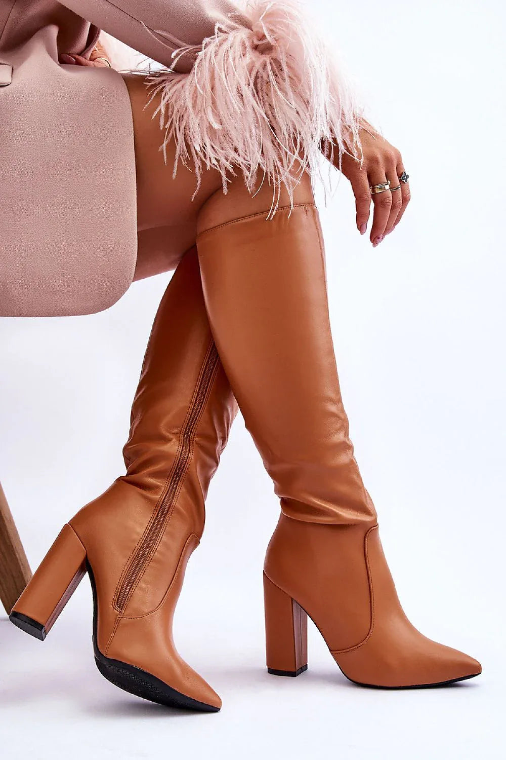Heel boots Step in style