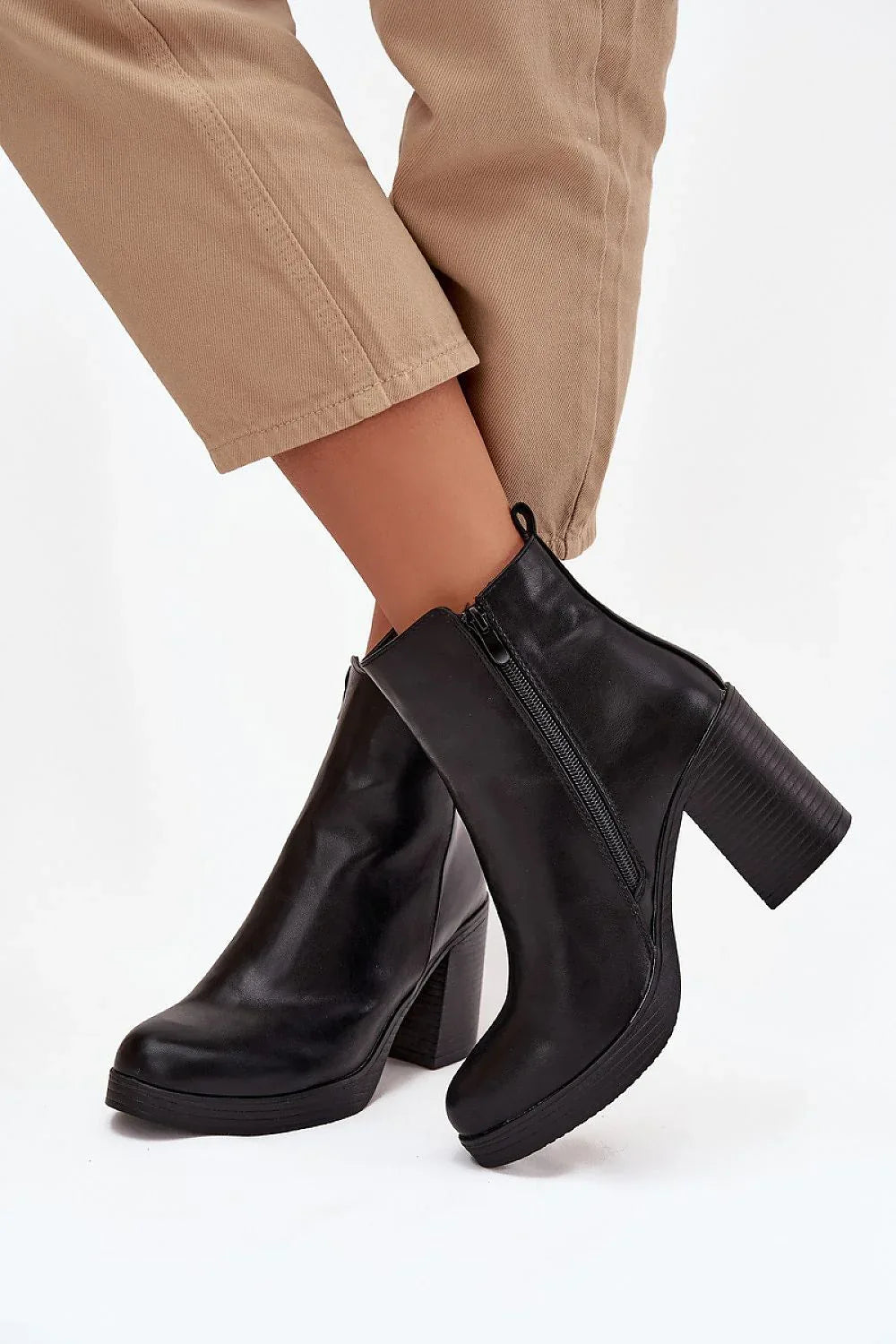 Heel boots Step in style