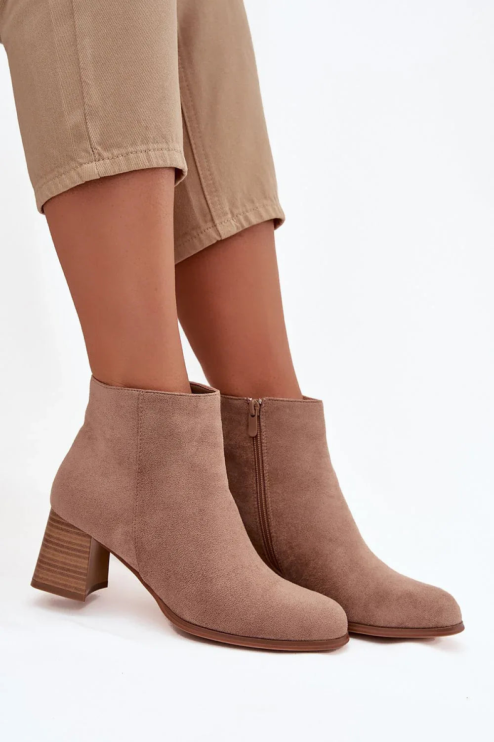 Heel boots Step in style