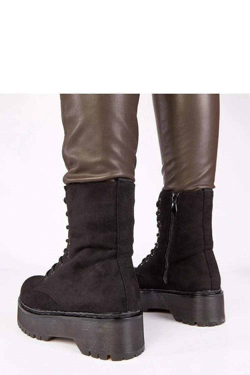 Platform boots Solea