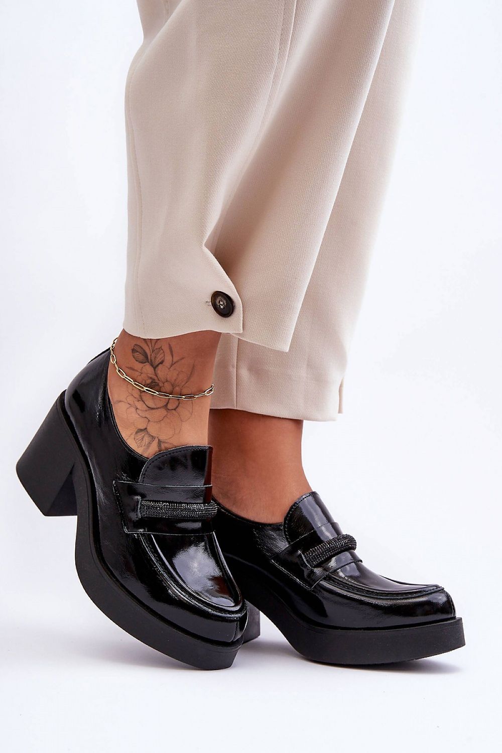 Heeled low shoes model 183962 Step in style 